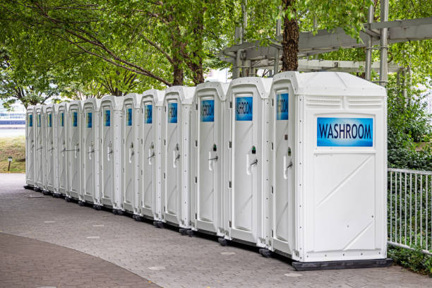 Best Portable restroom trailer rental  in Mendota, CA
